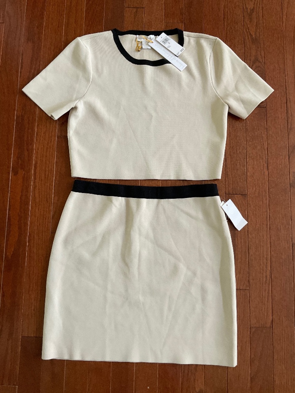 House of Harlow 1960 Top & Skirt 2-Piece Set Neutral Combo